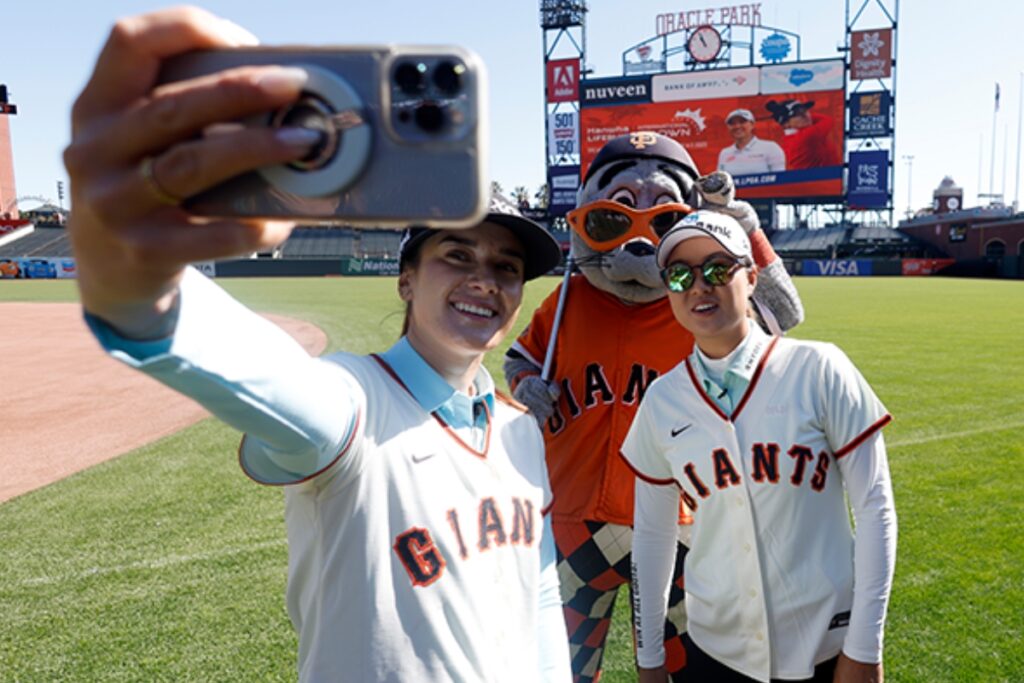 Hanwha LIFEPLUS International Crown