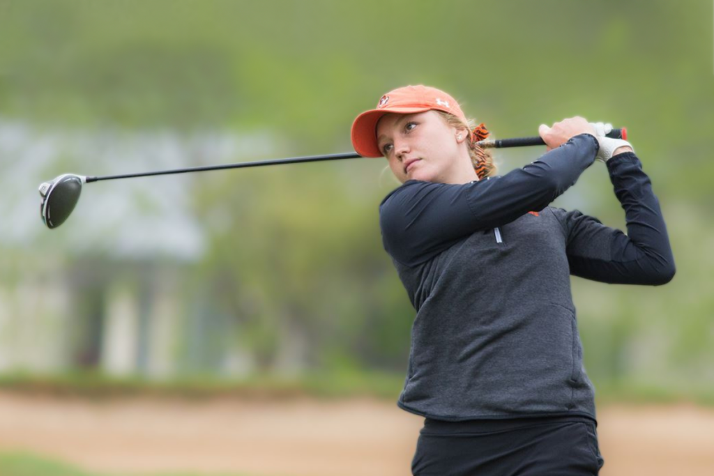 Jennifer Elliott golf